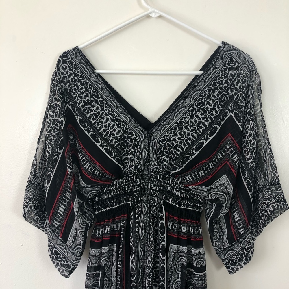 ✨B.Smart V Neck Flowy Dress✨ - Picture 2 of 6
